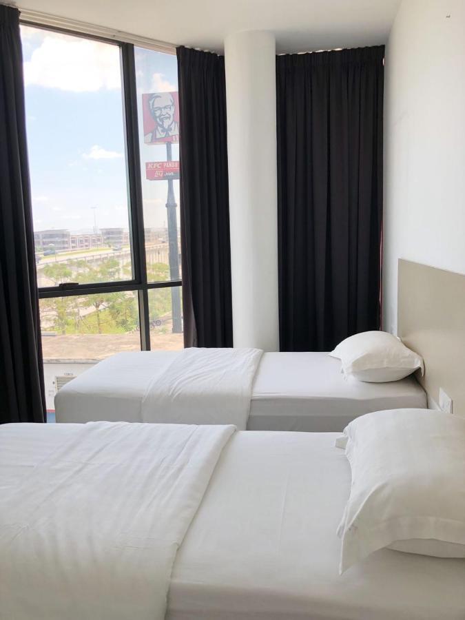 M Design Hotel@Klia,세팡 외부 사진